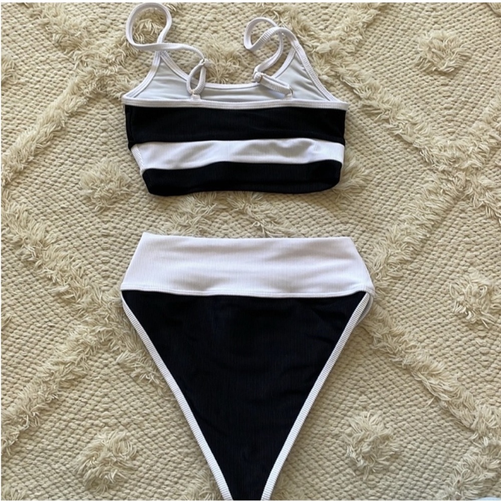 New Beach Riot Bikini Set - Picture 3 of 3